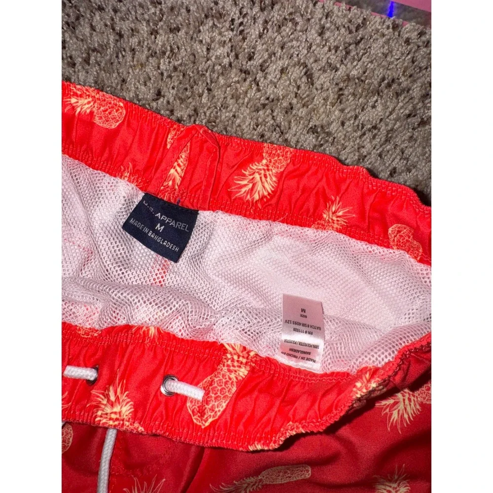 US Apparel Mens Pineapple Print Swim Trunks‎ Shorts Size Medium Drawstring Waist